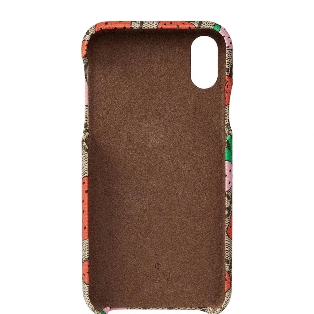 Gucci Limited Edition Strawberry GG Supreme Monogram iPhone X/XS Case NWT $400